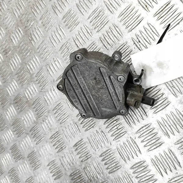 Imupumppu AUDI A5 Cabrio 3.0L 245kW 06E145100R image 3