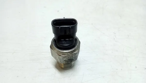 Kraftstoffdrucksensor Toyota Avensis OEM JUR76384 image 2