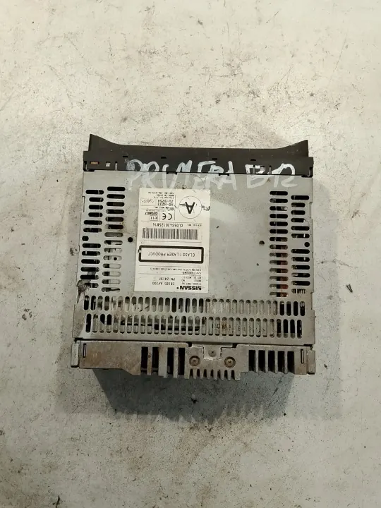 Radio CD Nissan Primera P12 OEM 28185 AV700 image 4