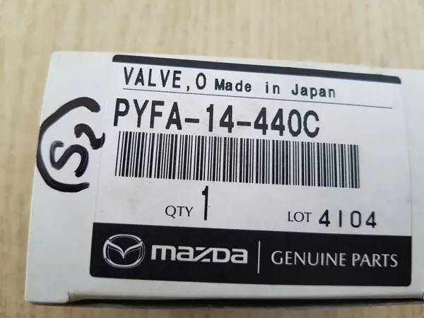 Capteur de vanne de contrôle d'huile Mazda CX-3 PYFA-14-440C image 5