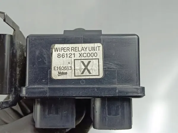 Subaru Ascent pyyhinrele OEM 86121XC000 image 6