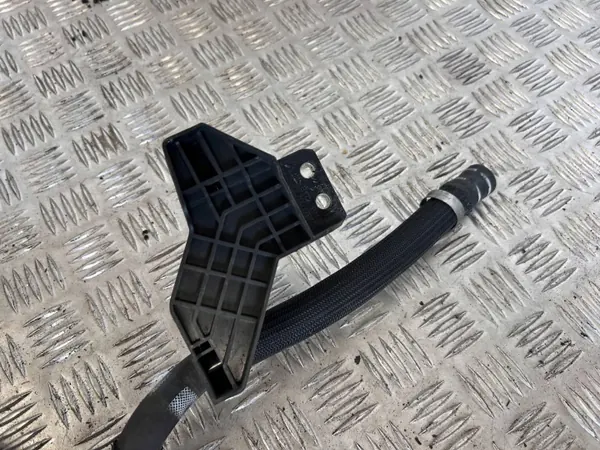 Pompe à eau Maserati Ghibli 2017 OEM 670005347 image 7