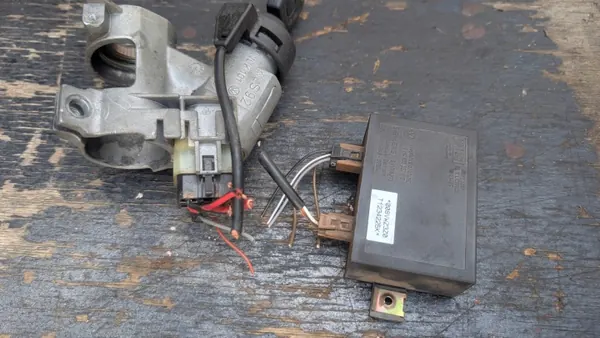 Interruptor de ignição OEM 857905851D VW Golf 3 Cabrio image 2