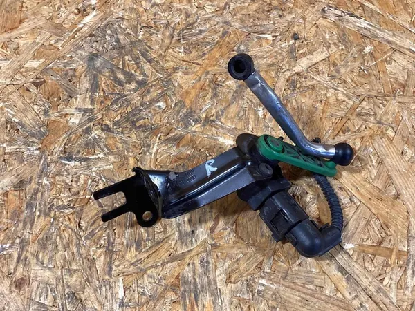 Framhöger nivåsensor Porsche Macan 4h0907503 image 2