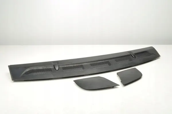 Junquillo parabrisas Mercedes W169 OEM A1698360018 image 2