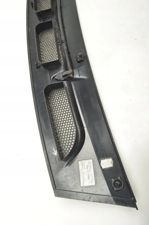 Junquillo parabrisas Mercedes W169 OEM A1698360018 image 10
