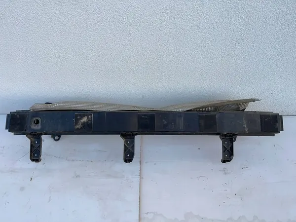 Poutre de pare-chocs arrière Renault Twingo III 14- OEM BR32011009 image 1