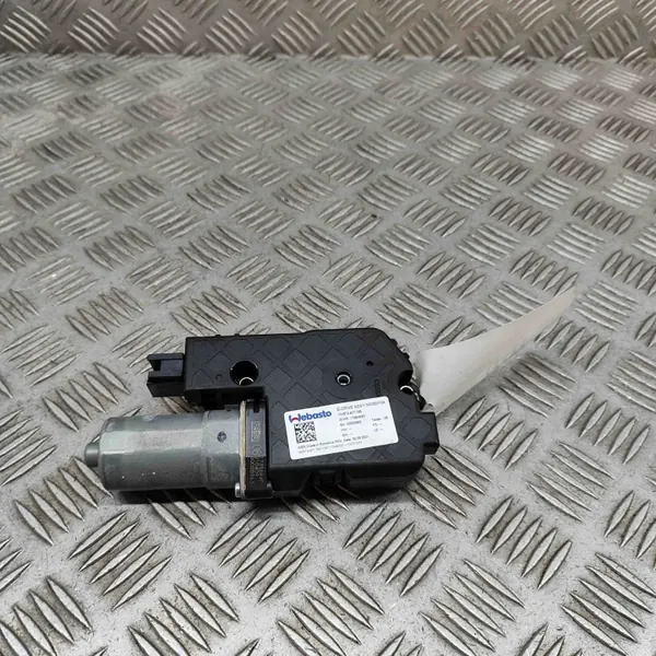 Skoda Schiebedachmotor OEM 5TA877795 - Gebraucht image 3