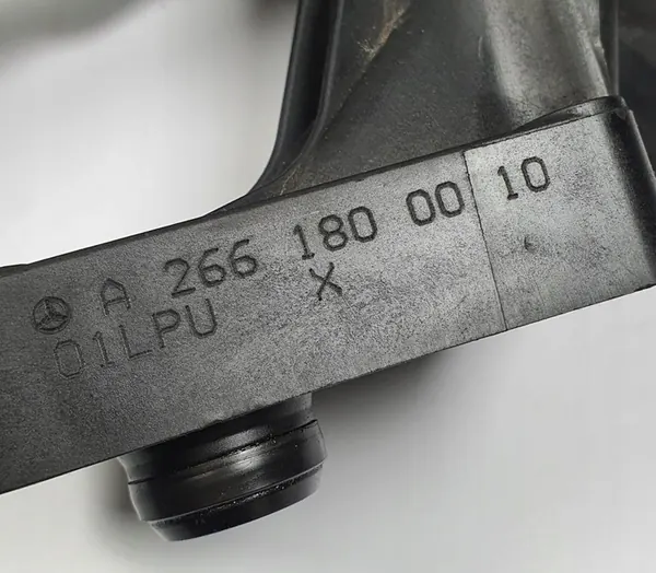 Oljefilterfäste MERCEDES-BENZ A (W169) A2661800010 image 4