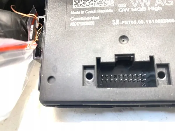 VW Passat B8 Gateway Module 3Q0907530Q OEM image 3
