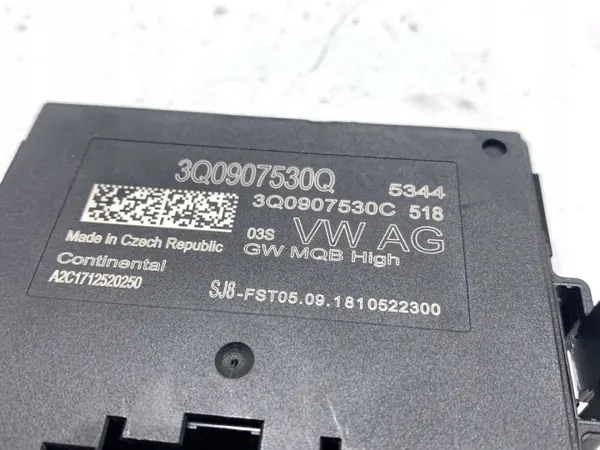 VW Passat B8 Gateway Module 3Q0907530Q OEM image 4