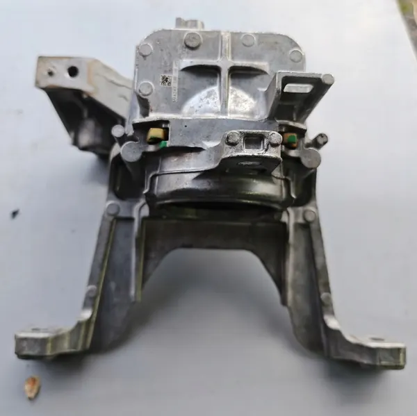 Engine Mount Bracket Mercedes CLA A-Class GLB W177 W118 image 4