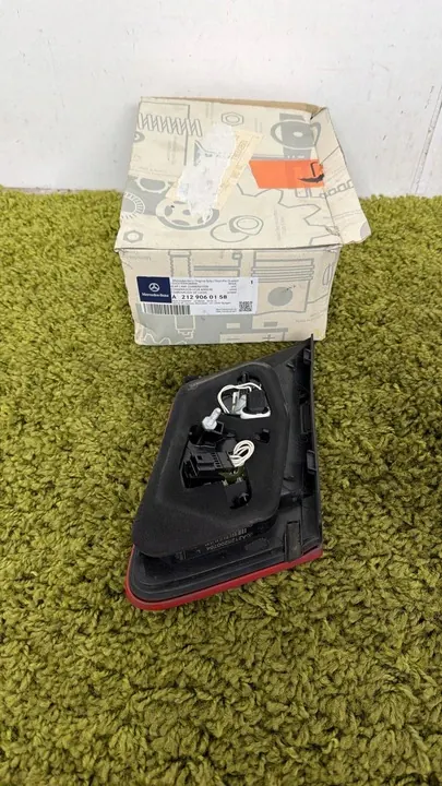 Linker Achterkleplamp Mercedes E 212 W212 Sedan 09-13 image 3