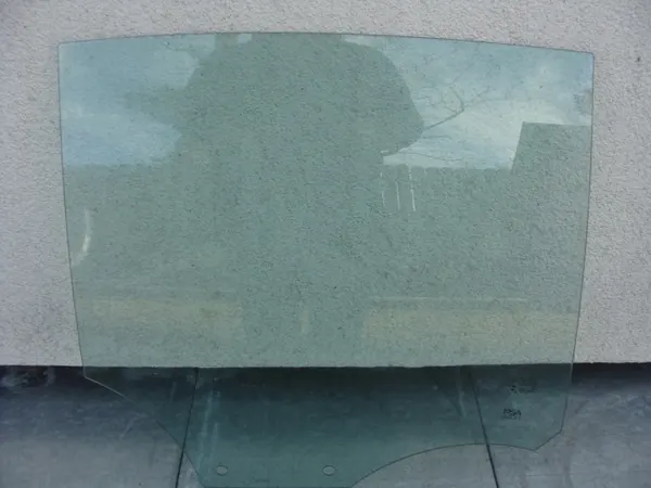 Vidro porta traseira direita OEM PEUGEOT 208 II image 3