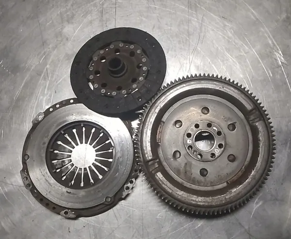 Volante Monomassa Toyota Avensis 2.0 D-4D T22 image 2