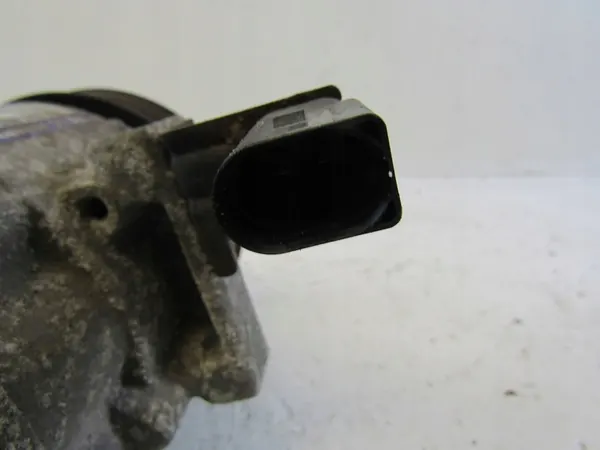 Ilmastointikompressori VW Up 1.0MPI 1S0820803A image 6