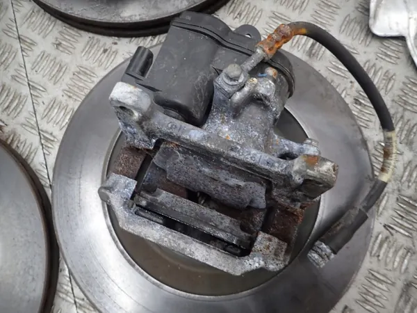 Bremsensatz Audi Q5 OEM HAMULCE N19 - Gebraucht image 10