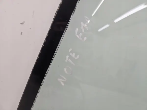 Nissan Note E11 Windshield OEM Usato image 3