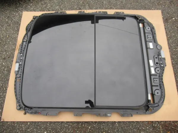 Teto Panorâmico Audi Q3 F3 OEM 83A877041 image 3