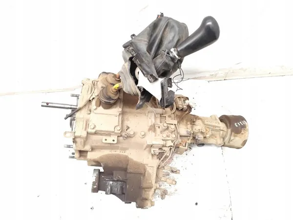 Mitsubishi L200 Boîte de transfert 2.2 DI-D 4WD Diesel 2020 image 6