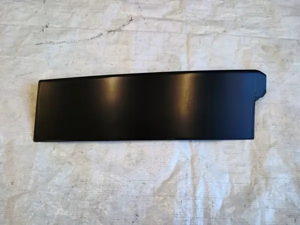 Audi A3 8P oikea pilarisuojus OEM 8P3853290 image 2