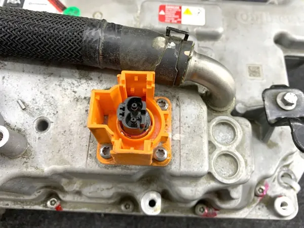 Inversor Peugeot 2008 II OEM 9695463080 - Usado image 3