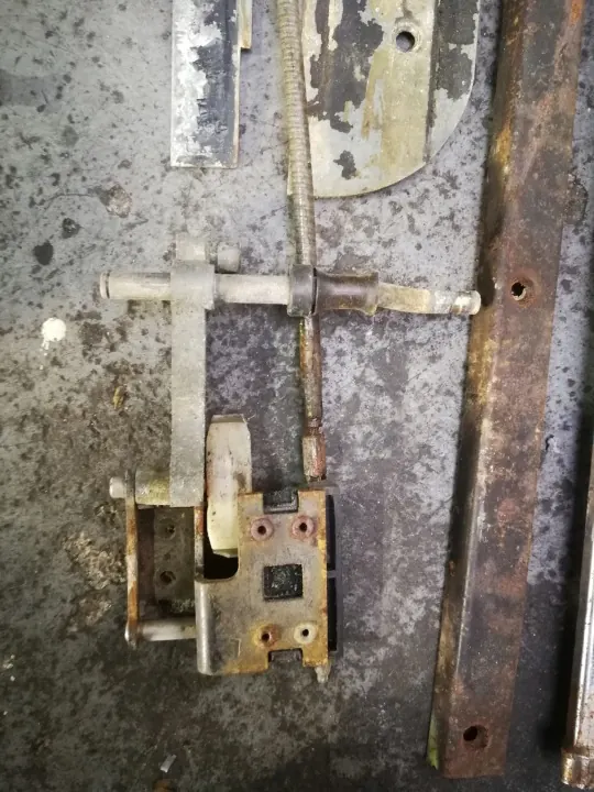 BMW E21 schuifdakmechanisme OEM - Gebruikte staat image 4