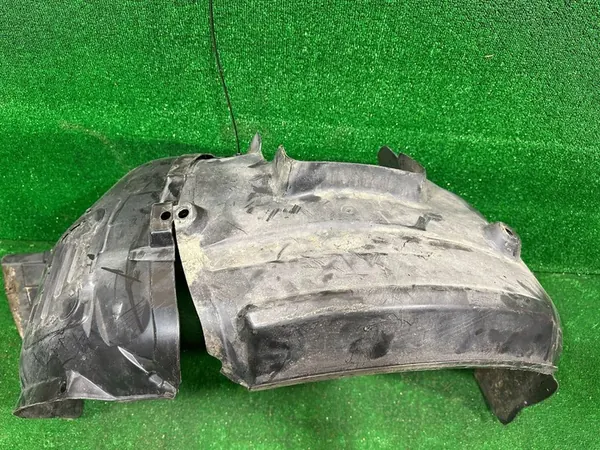 Vasemman etupyörän kaari BMW 3 E90 51717059379 image 2