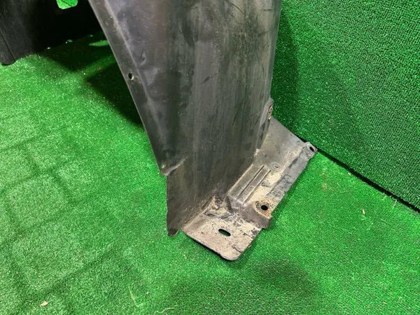 Vasemman etupyörän kaari BMW 3 E90 51717059379 image 4