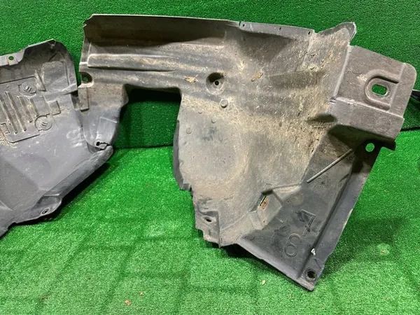 Vasemman etupyörän kaari BMW 3 E90 51717059379 image 7