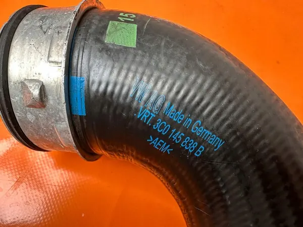 Tuyau d'air VW Passat B6 2.0 TDI OEM 3C0145838B image 3