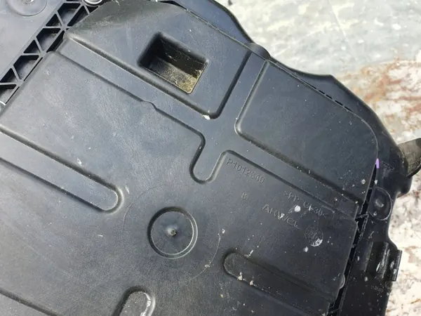 Citroen Tanque AdBlue OEM P1012340.Kolumb Usado image 6