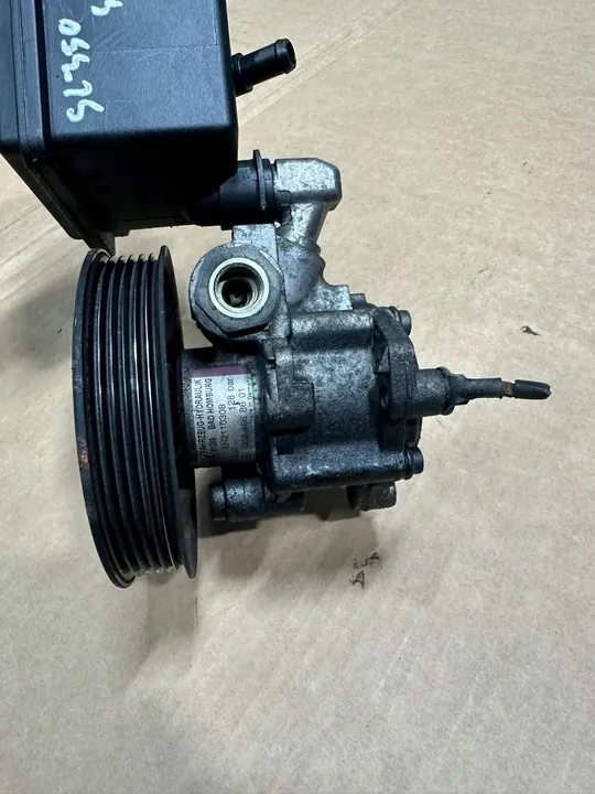 Servostyrningspump Mercedes SL R230 0024668601 image 2