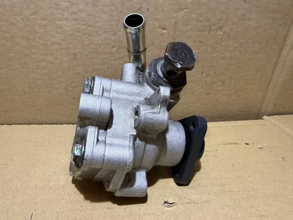 Audi Q7 4L 3.0 TDI ohjauspumppu OEM image 6