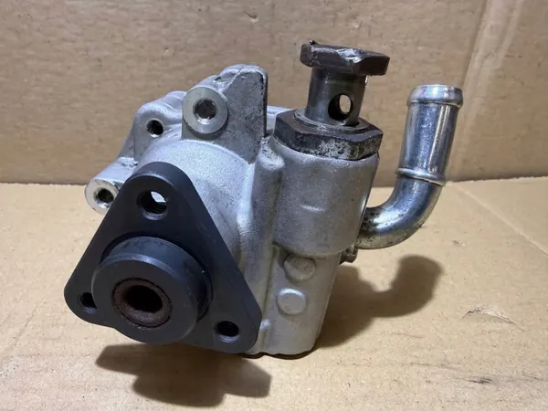 Audi Q7 4L 3.0 TDI ohjauspumppu OEM image 8