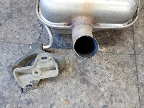 Audi A4 S4 B6 einddemper OEM 8e0253811 - Gebruikt image 3