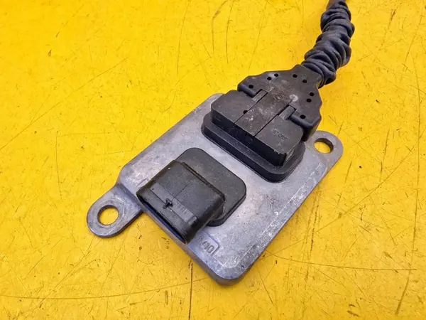 Mercedes NOX-sensor OEM A0009058111 för Vito W447 image 3