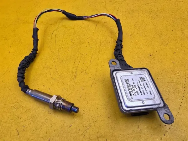 Mercedes NOX-sensor OEM A0009058111 för Vito W447 image 4