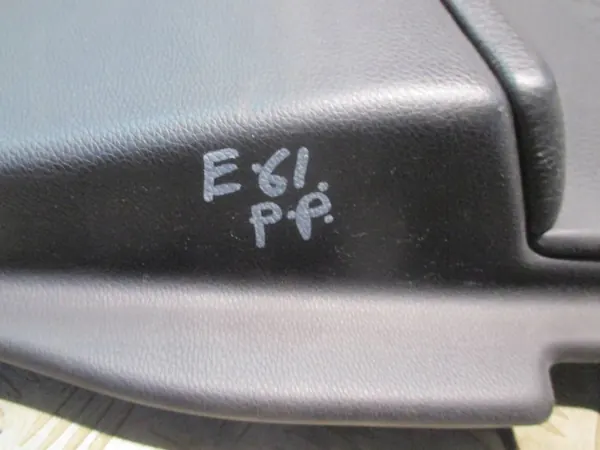 BMW 5 E60/E61 Höger Framdörrstrimma OEM 6923174 image 3