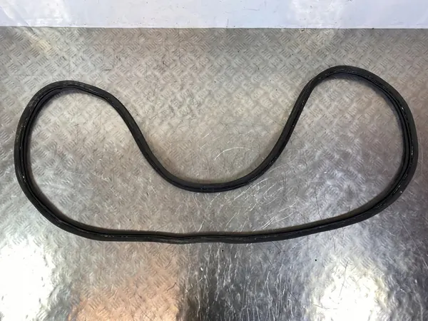 Joint de coffre Maserati Quattroporte 2018 image 1