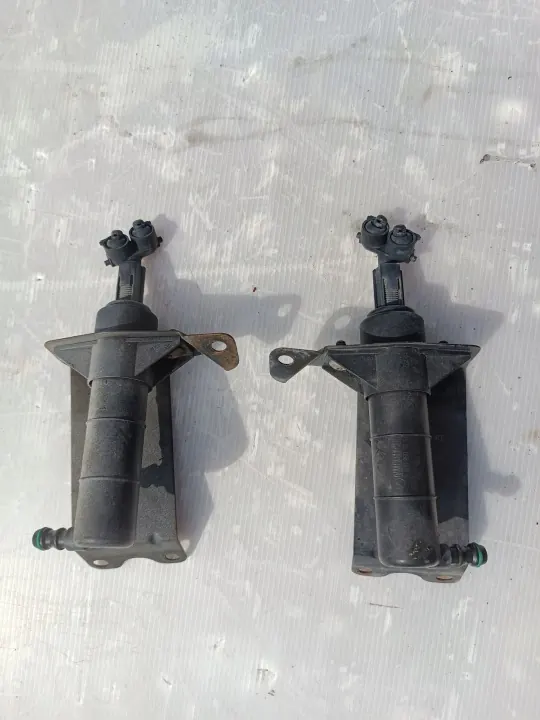 Mercedes Crafter oikea ajovalopesuri OEM A9068600247 image 2