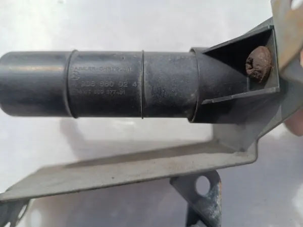 Mercedes Crafter oikea ajovalopesuri OEM A9068600247 image 3