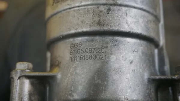 Oljefilterhus OEM 55578235 för Opel 2.0 CDTI image 3