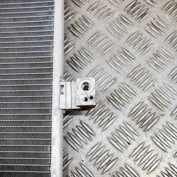 BMW X3 G01 2017 Kylmäainekondensaattori / A/C Radiatori OEM 9389411 image 3