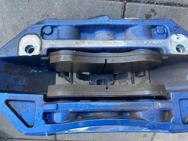 BMW M2G87 Bremscheibe & Bremssattel Satz Vorne image 3