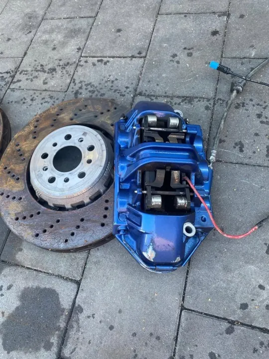 BMW M2G87 Bremscheibe & Bremssattel Satz Vorne image 4