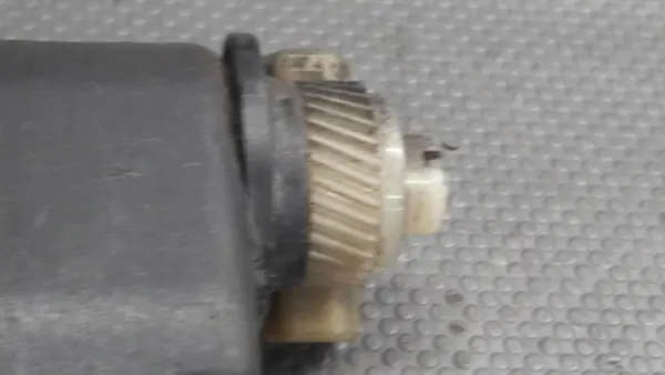 Motor ajuste farol OEM 90FG13K198AA - Chrysler image 4