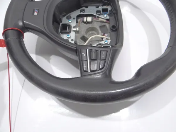 Volante BMW F10 M Package OEM 1 - Usado image 4