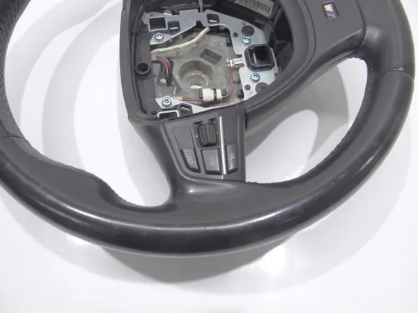Volante BMW F10 M Package OEM 1 - Usado image 6