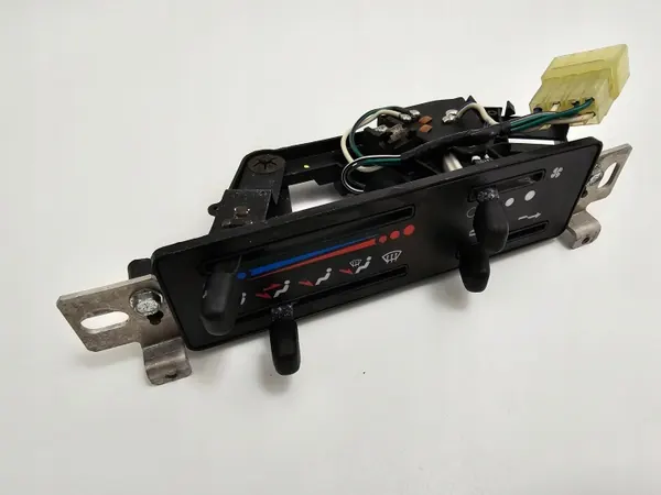 Panelgrecav OEM ventilationskontrollpanel - Begagnad image 2
